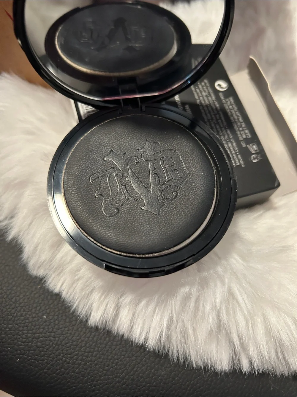 Kat Von D Black Lock-It Compact Powder Packaging
